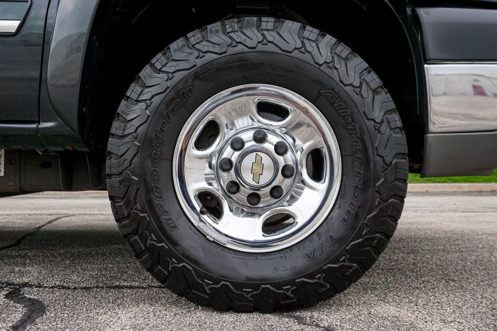Used 2004 Chevrolet Silverado 2500 LS AWD/4WD image 35