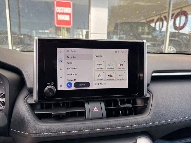 Used 2024 Toyota RAV4 XLE image 33