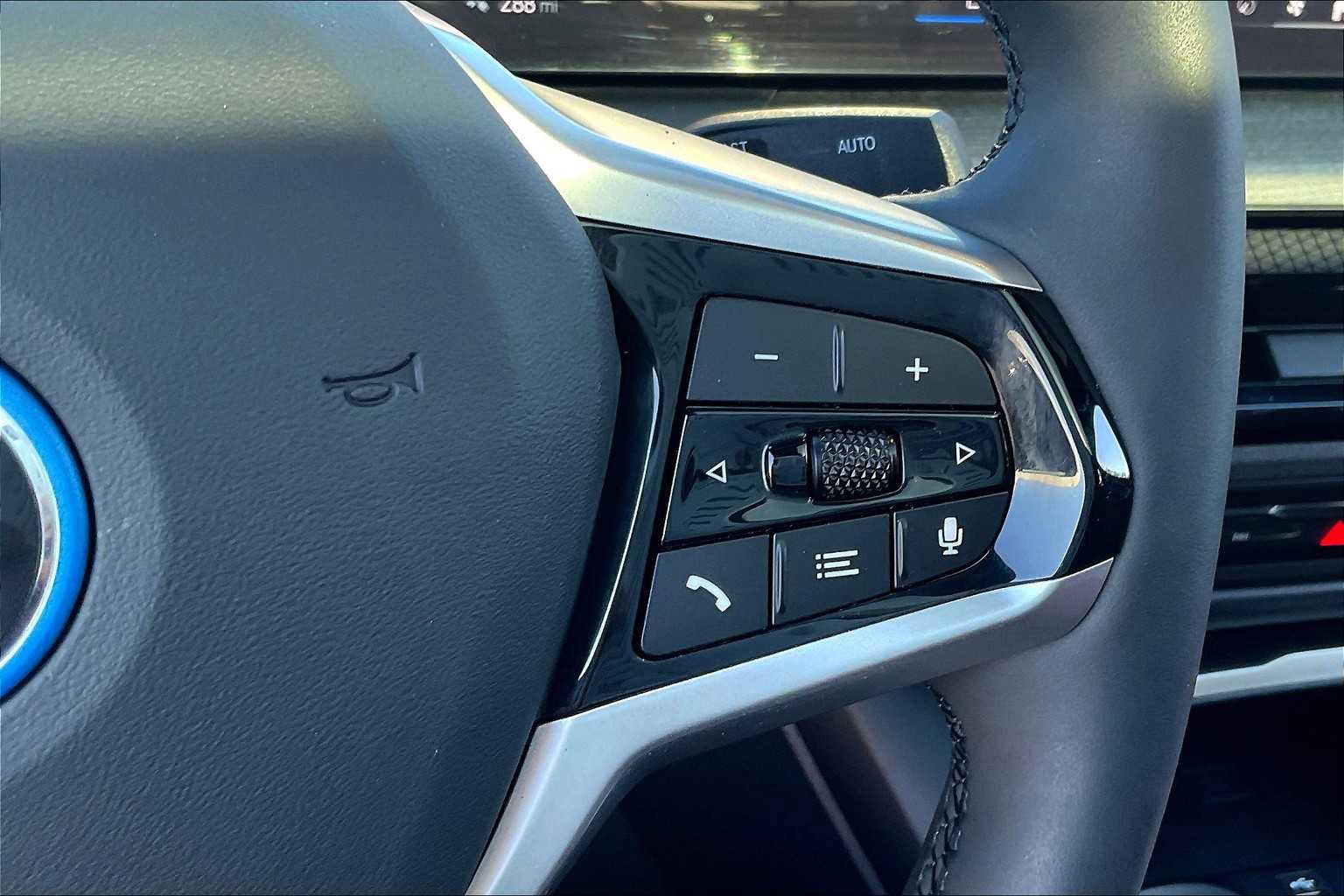 Used 2025 BMW i4 eDrive40 w/ Parking Assistance Package image 22