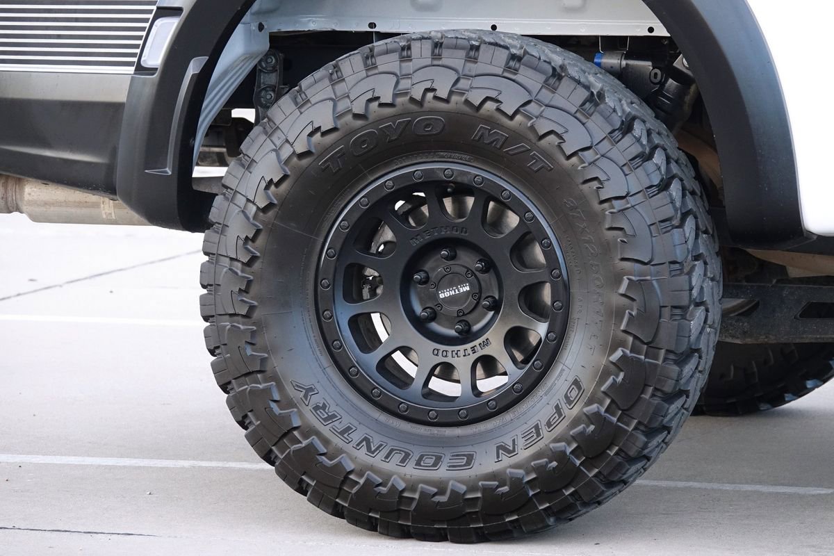 Used 2024 Ford F150 Raptor w/ Equipment Group 803A Raptor R AWD/4WD image 19