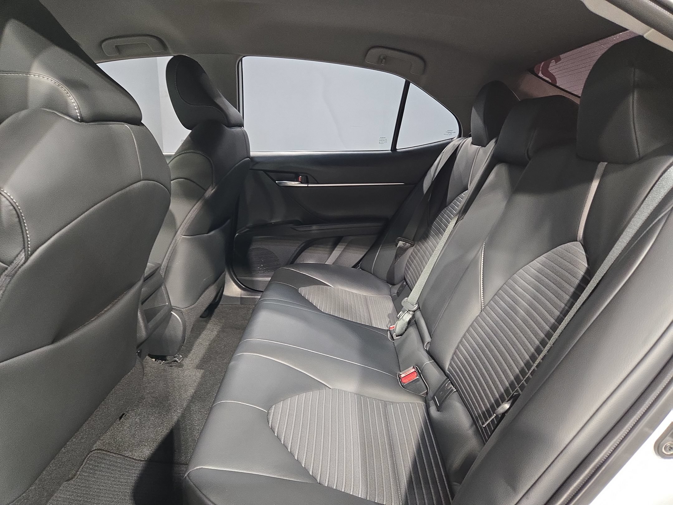 Used 2023 Toyota Camry SE FWD image 35