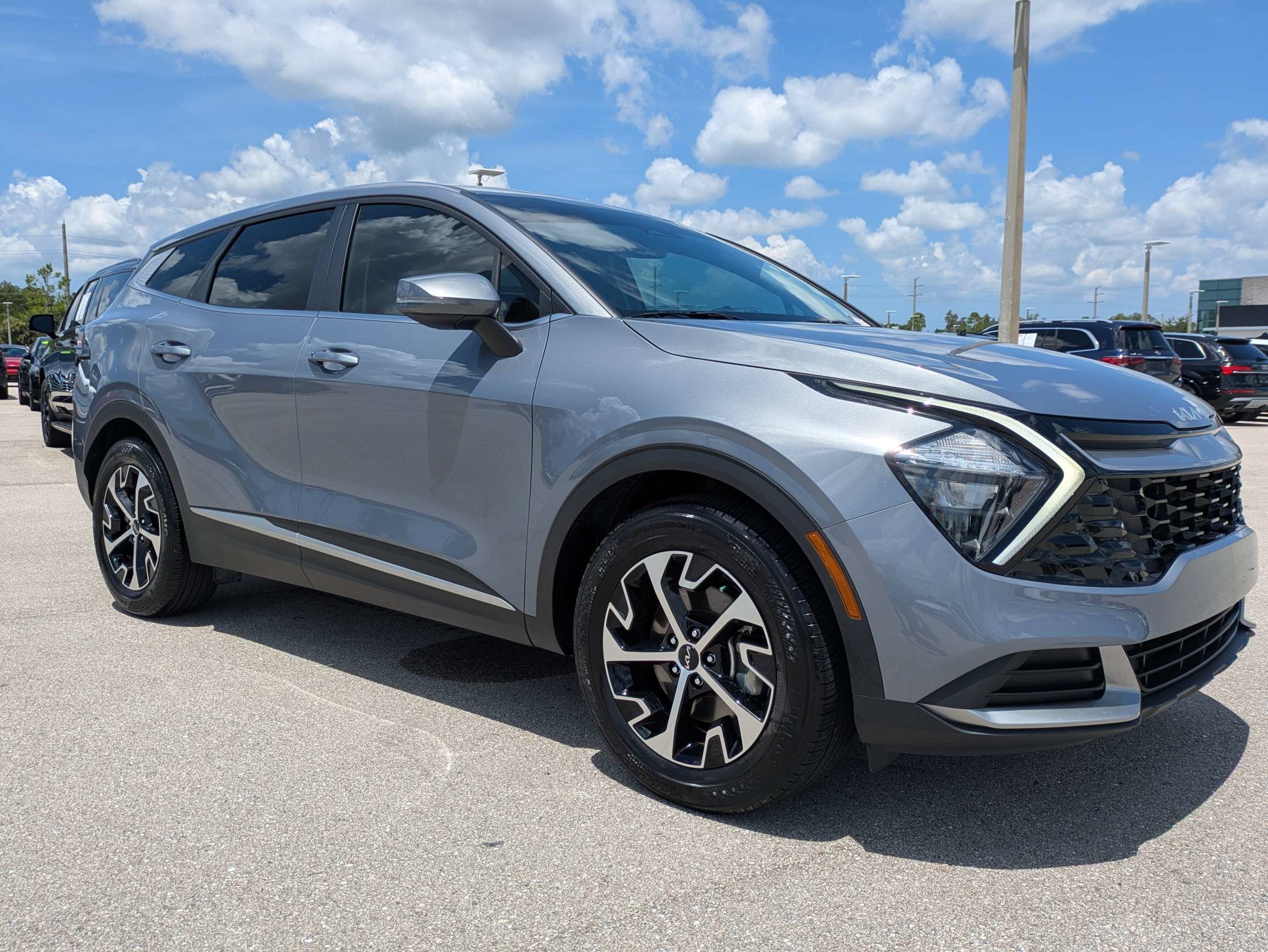 Certified 2023 Kia Sportage EX FWD image 2