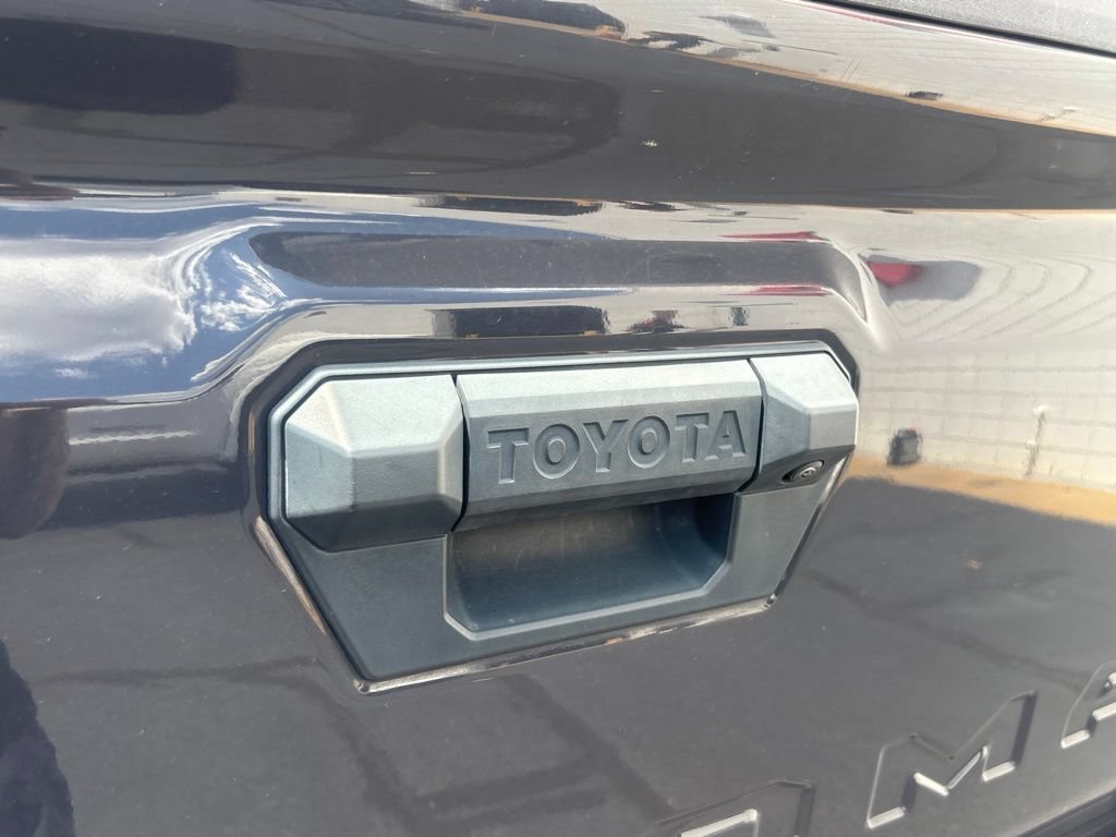 Used 2024 Toyota Tacoma SR5 AWD/4WD image 31