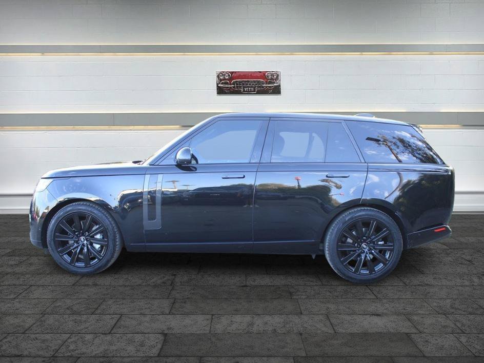 Used 2023 Land Rover Range Rover SE AWD/4WD image 4