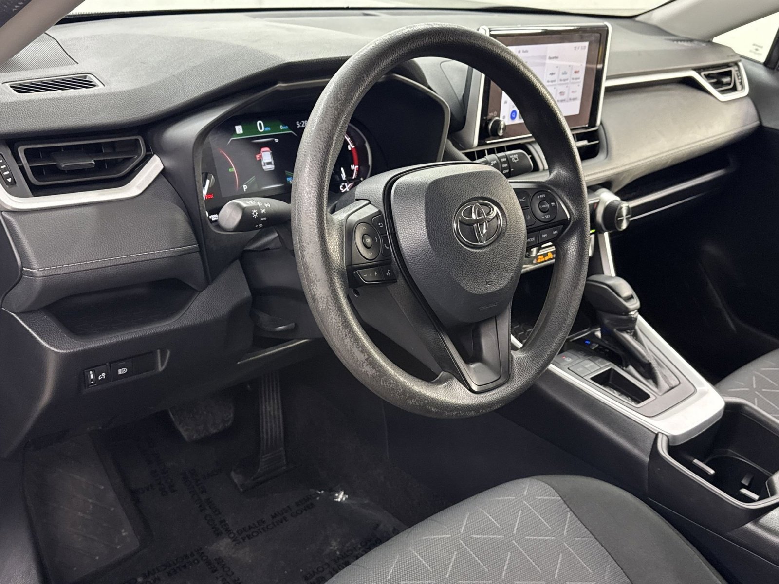 Used 2024 Toyota RAV4 XLE image 7