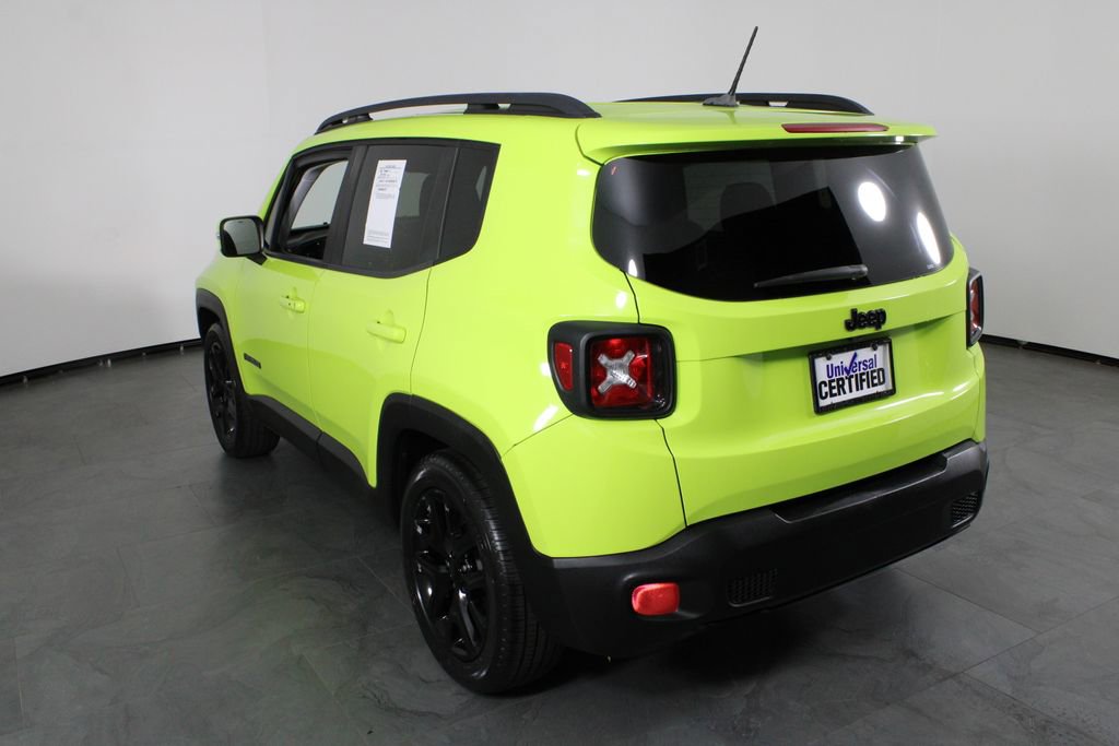Used 2017 Jeep Renegade Altitude image 3