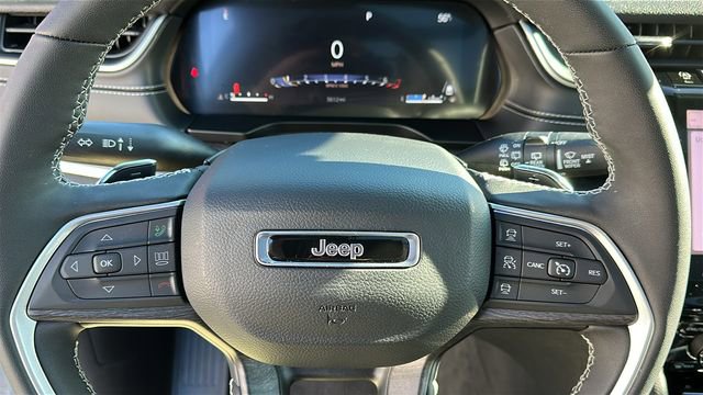 Used 2024 Jeep Grand Cherokee Limited image 11