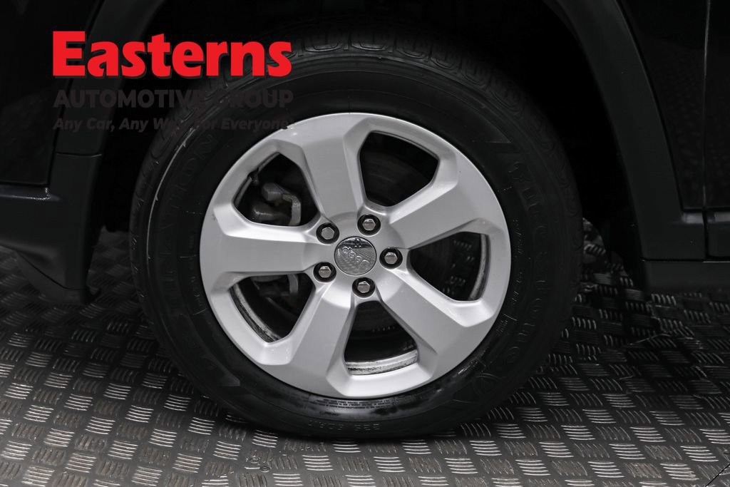 Used 2019 Jeep Compass Latitude w/ Cold Weather Group image 33