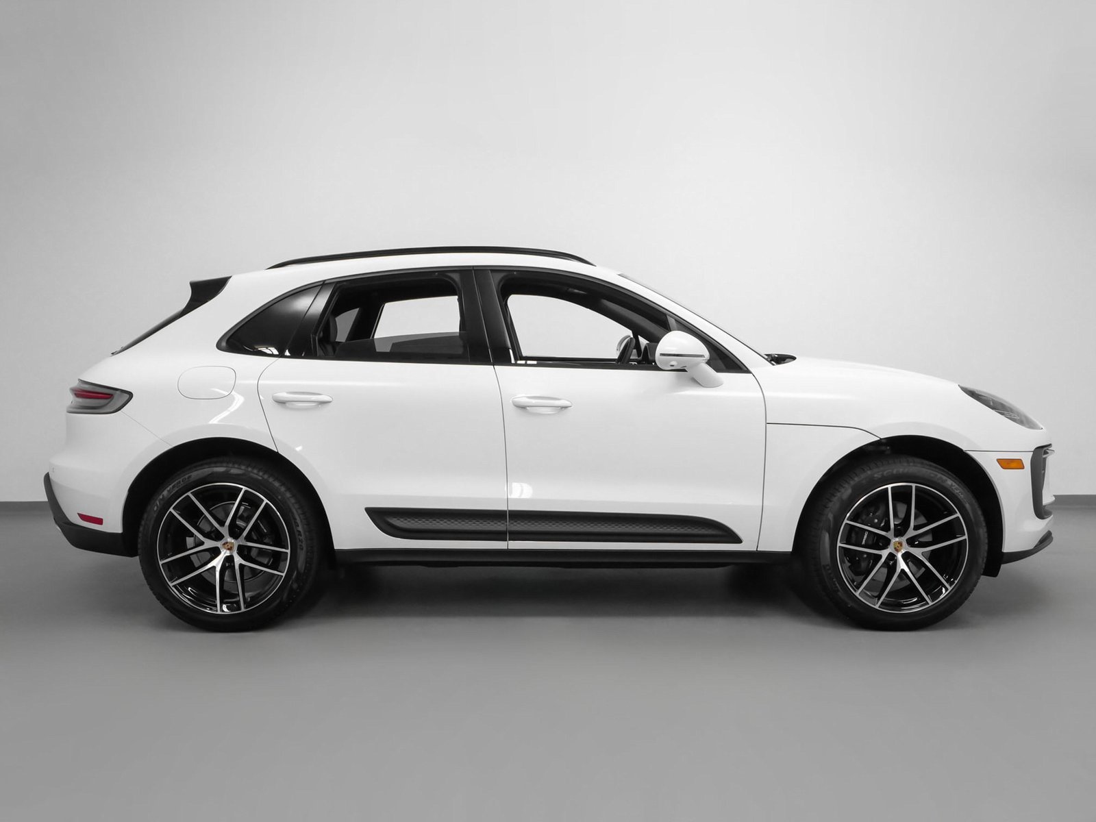 New 2025 Porsche Macan image 13