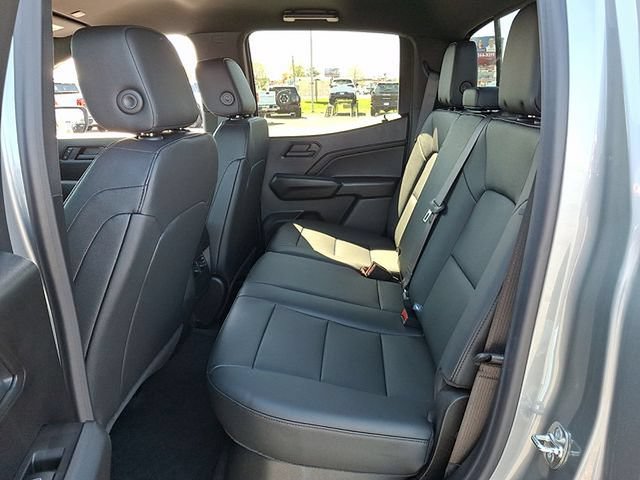 New 2026 Chevrolet Colorado Trail Boss w/ Off-Road Front Bumper Package AWD/4WD image 7