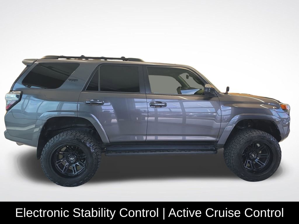 Used 2020 Toyota 4Runner TRD Off-Road AWD/4WD image 7