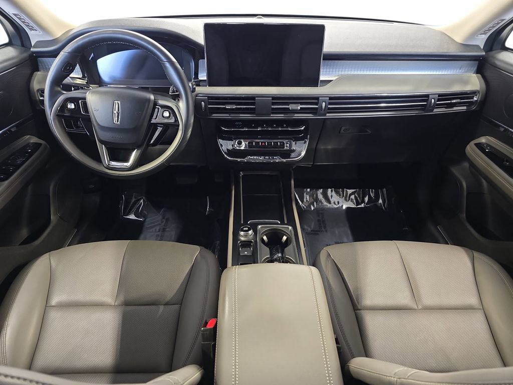 Used 2023 Lincoln Corsair AWD w/ Equipment Group 101A image 10
