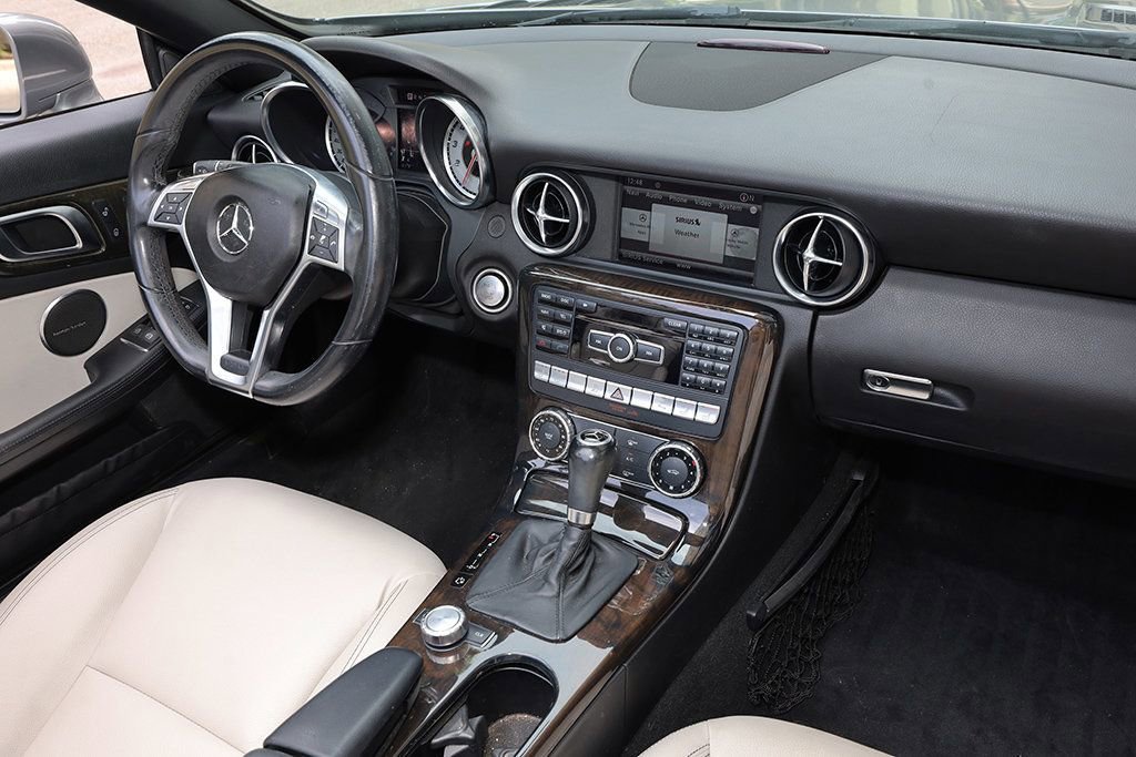 Used 2013 Mercedes-Benz SLK 250 image 35