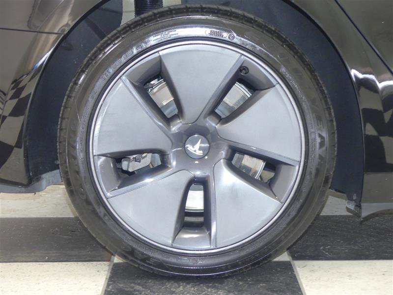 Used 2023 Tesla Model 3 Standard Range RWD image 31