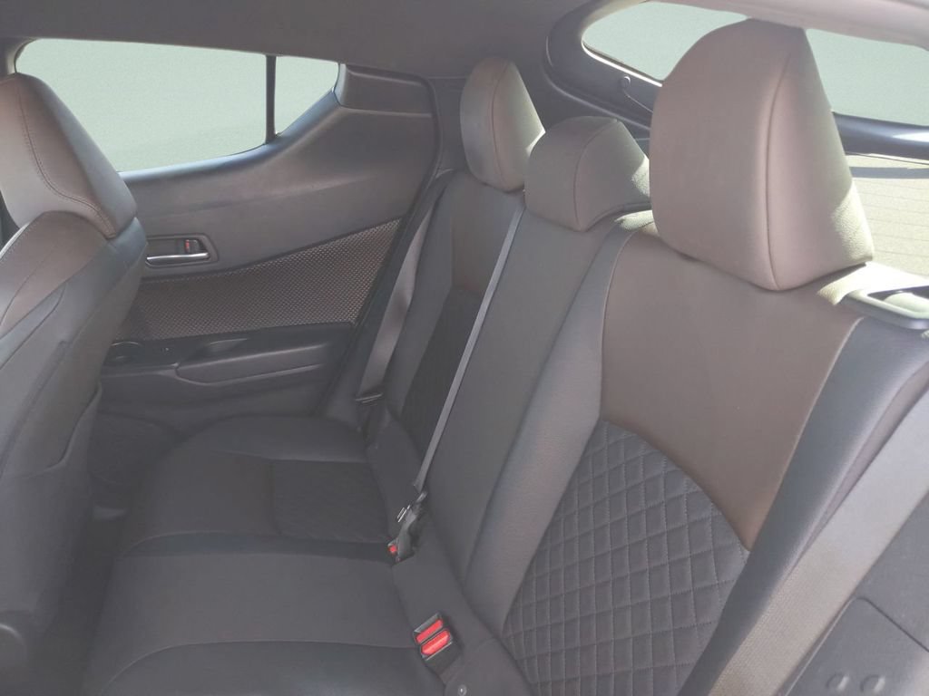 Used 2019 Toyota C-HR Limited FWD image 14