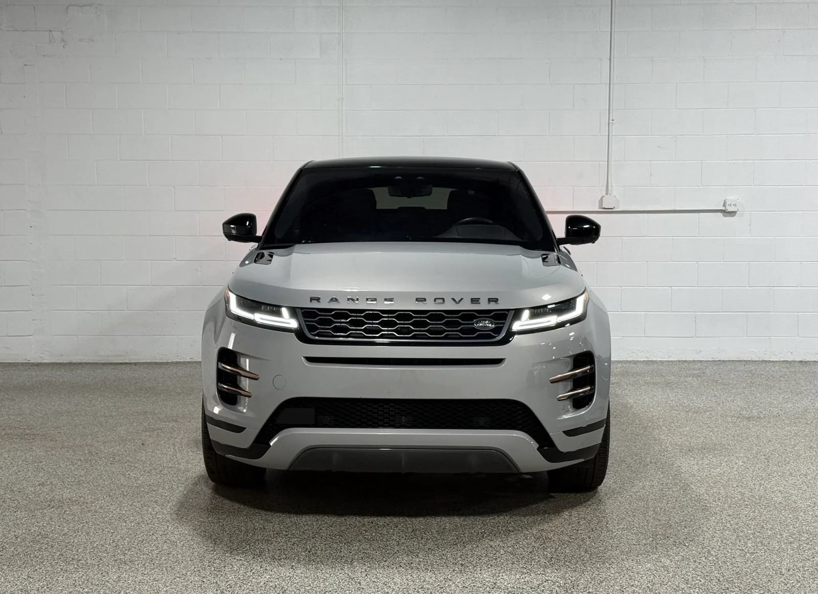 Used 2020 Land Rover Range Rover Evoque R-Dynamic SE AWD/4WD image 3