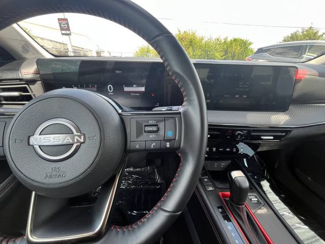 Used 2025 Nissan Kicks SR AWD/4WD image 12