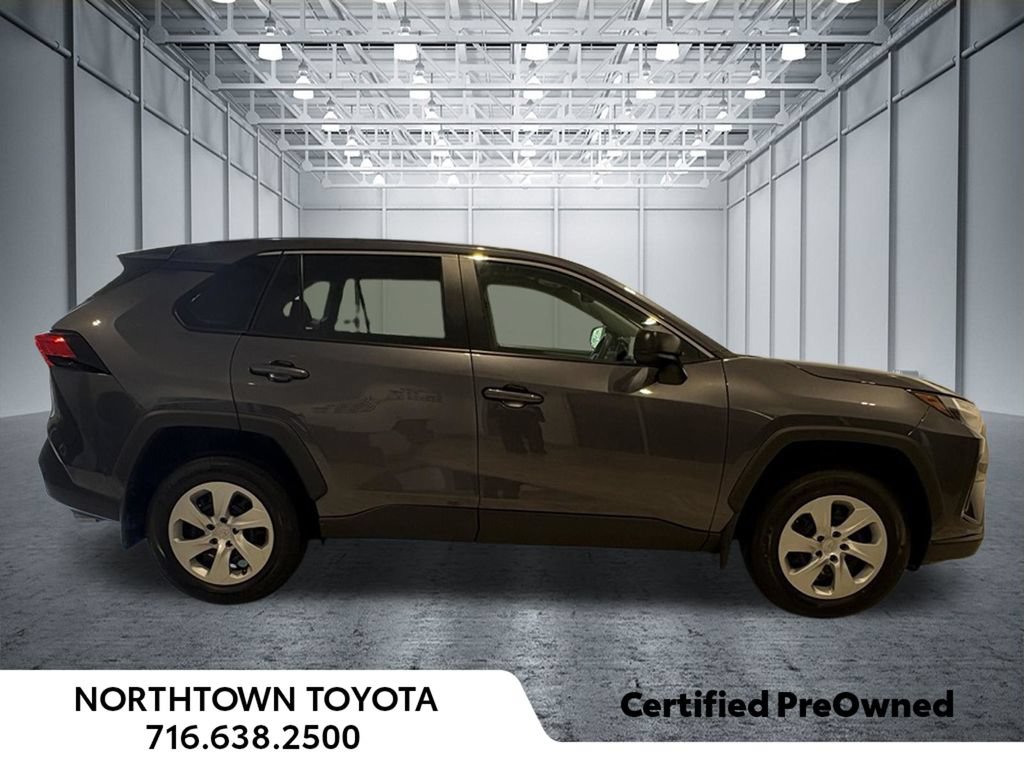 Used 2023 Toyota RAV4 LE AWD/4WD image 6
