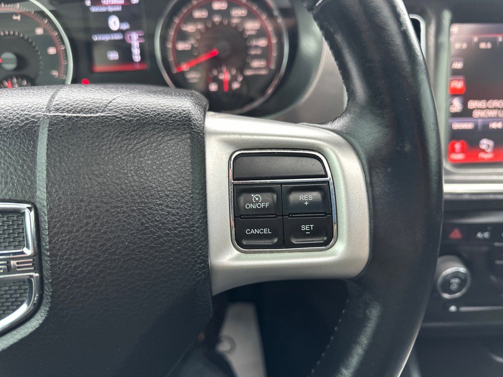 Used 2014 Dodge Charger SXT RWD image 18