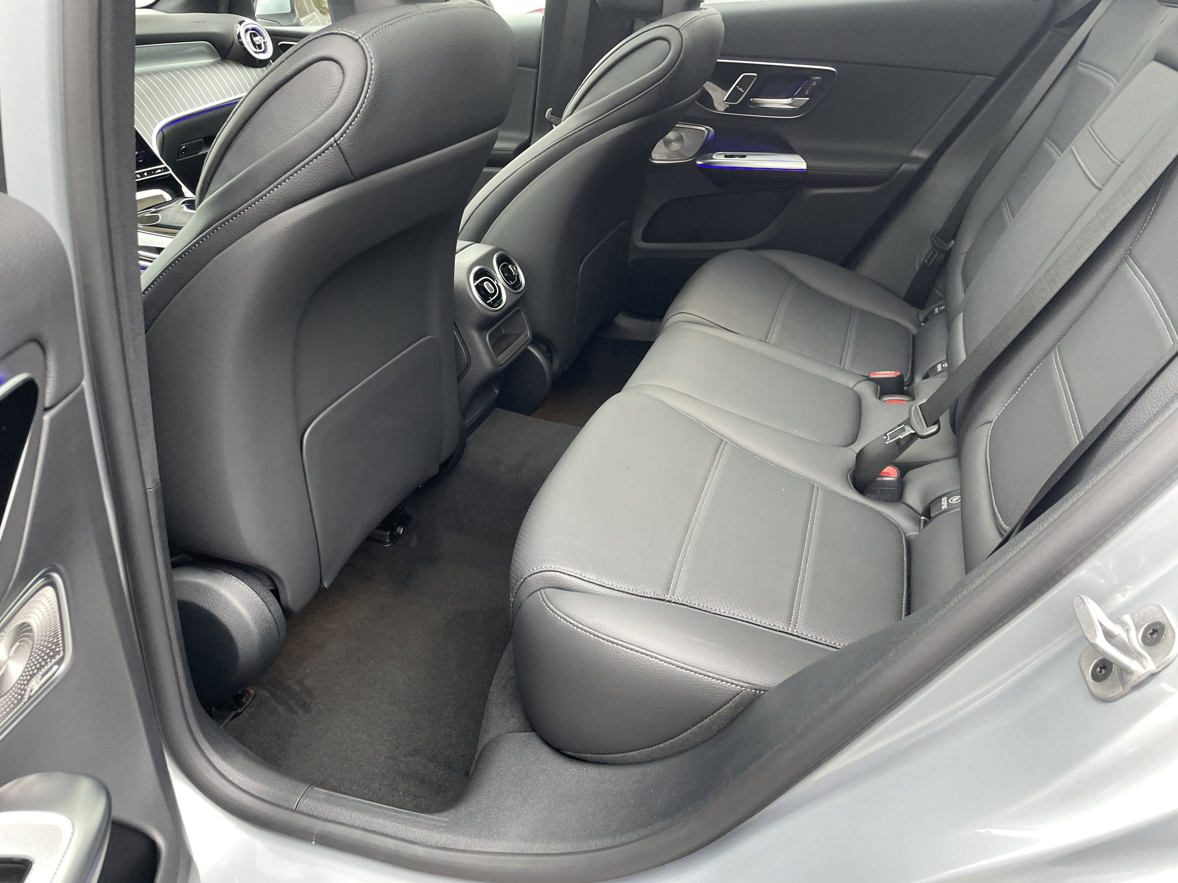 New 2026 Mercedes-Benz GLC 300 4MATIC image 36