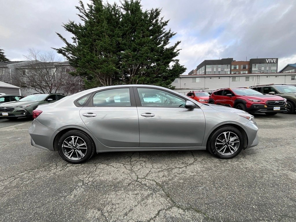Used 2023 Kia Forte LXS w/ LXS Technology Package image 9