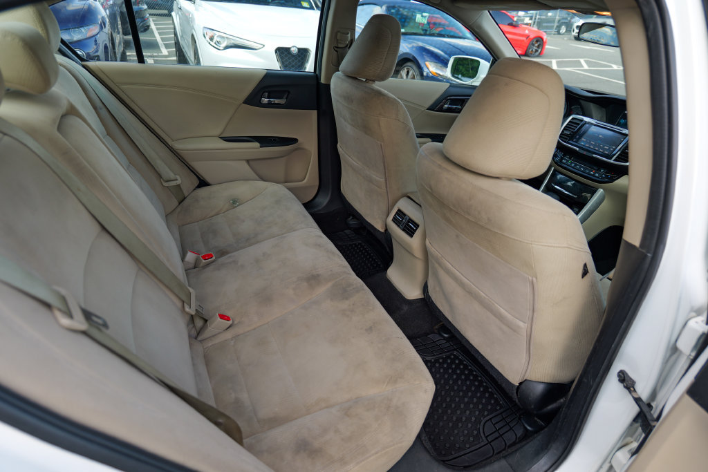 Used 2016 Honda Accord EX image 30
