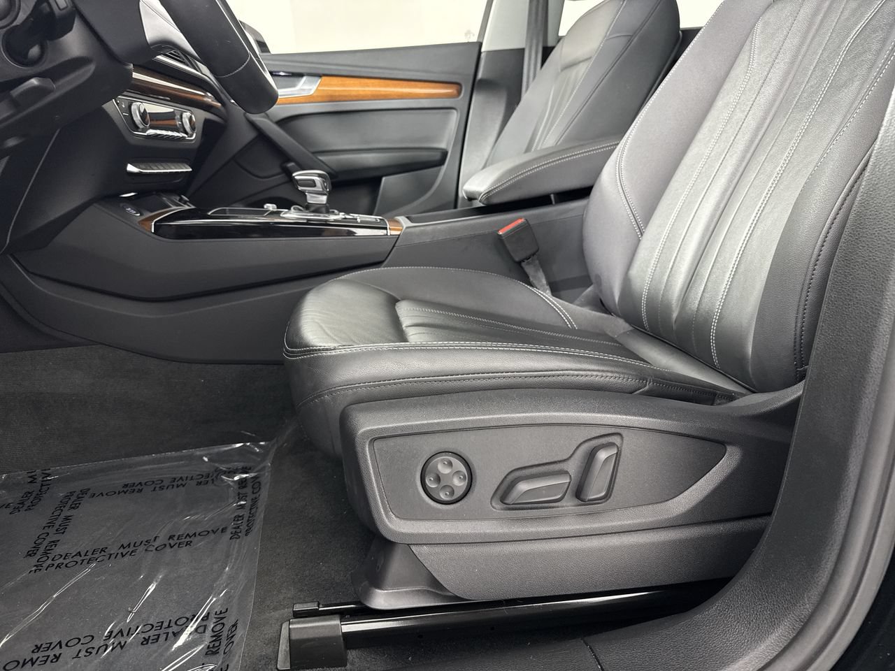 Used 2023 Audi Q5 2.0T Premium w/ Convenience Package AWD/4WD image 21