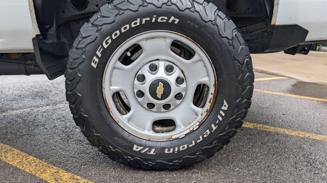 Used 2017 Chevrolet Silverado 2500 W/T w/ Snow Plow Prep Package AWD/4WD image 9