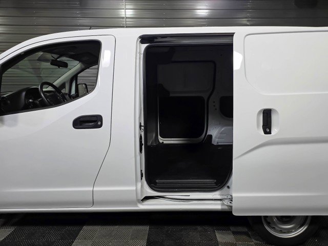 Used 2019 Nissan NV200 S w/ Cruise Control Package FWD image 11