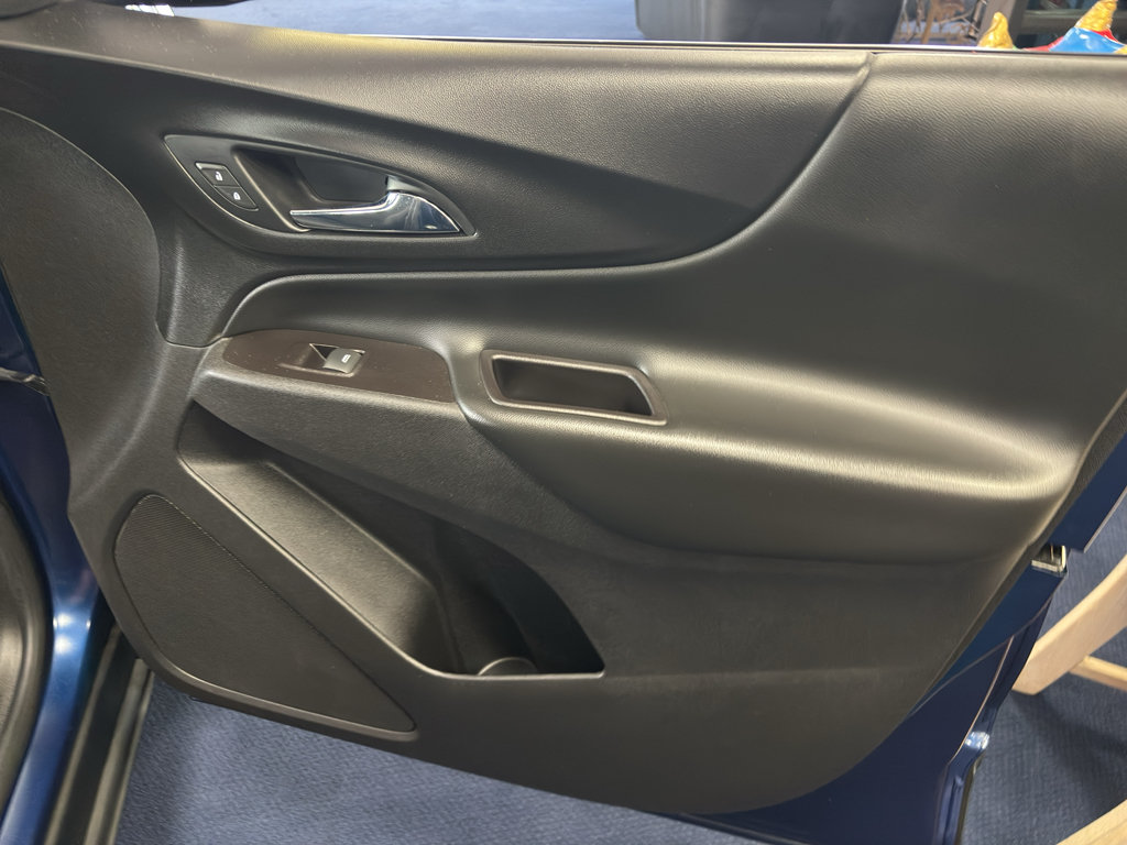 Used 2022 Chevrolet Equinox LT FWD image 25