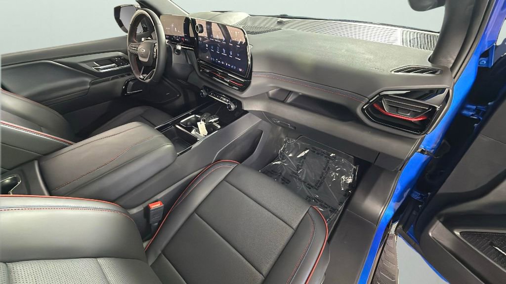 Certified 2025 Chevrolet Silverado EV RST AWD/4WD image 37
