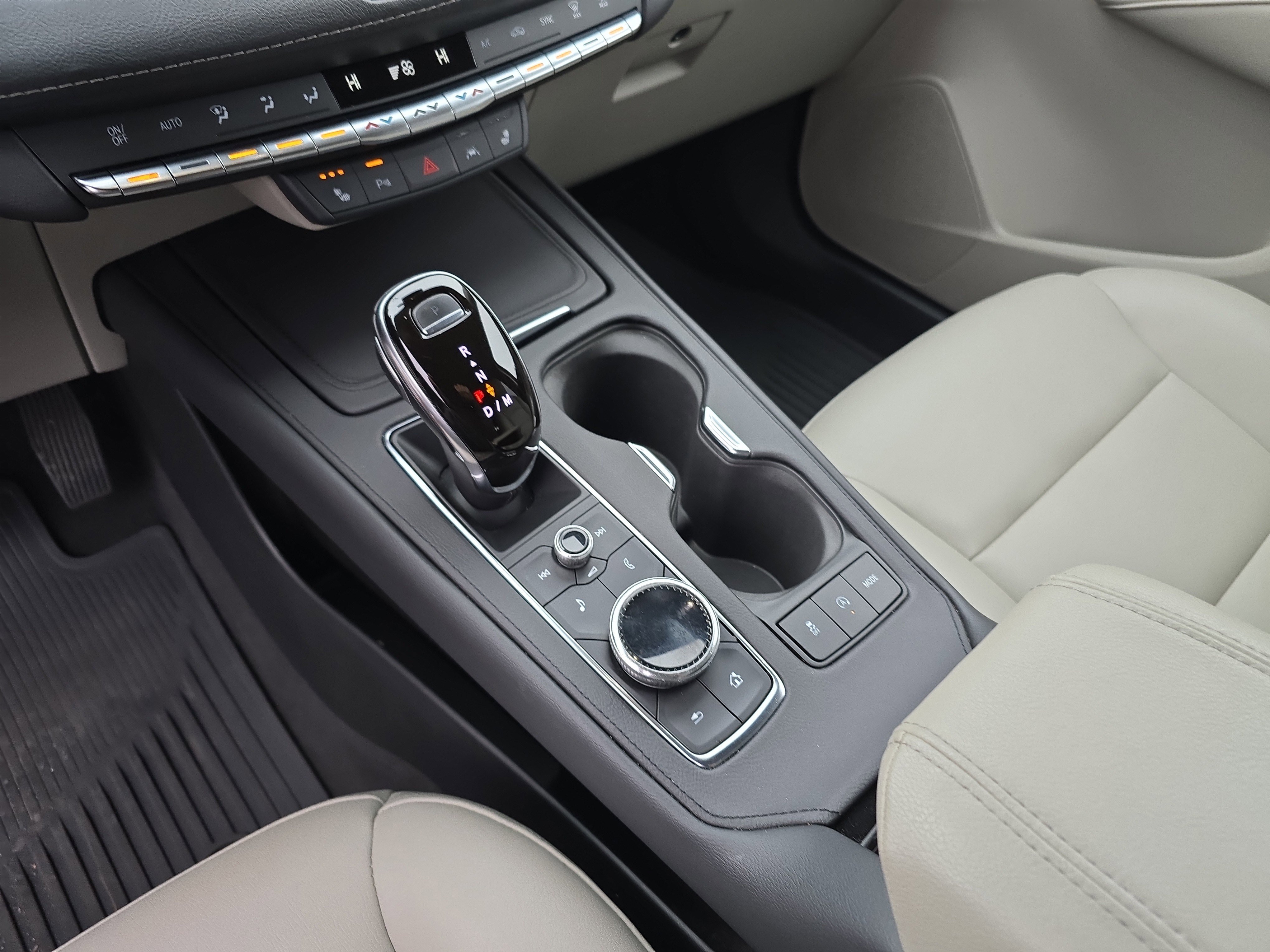 Used 2021 Cadillac XT4 Luxury w/ Cold Weather Package image 31