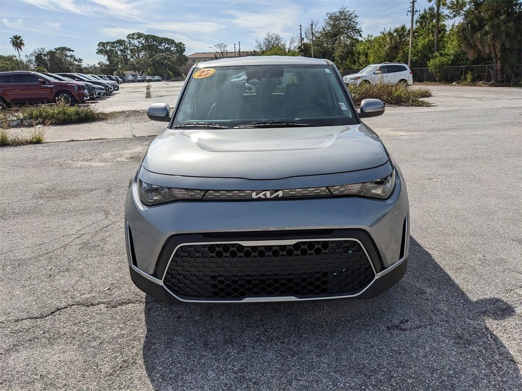 Certified 2025 Kia Soul LX image 4