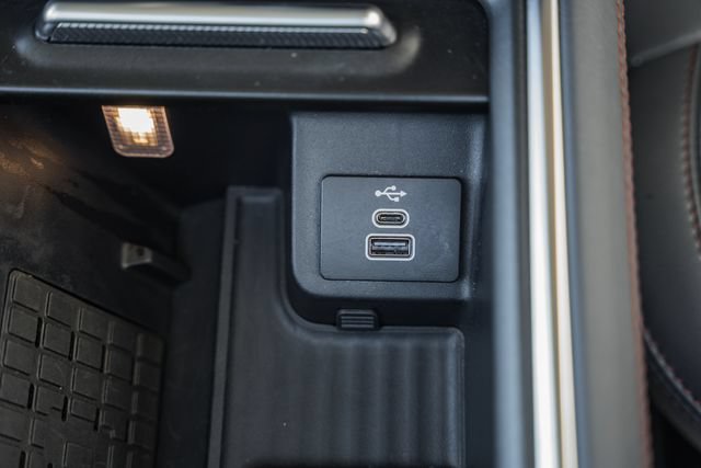 Used 2025 Ford Expedition Active AWD/4WD image 40