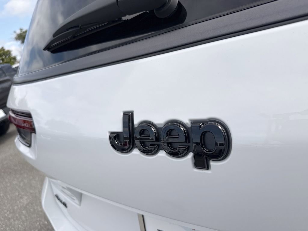 New 2026 Jeep Grand Cherokee L Limited AWD/4WD image 5
