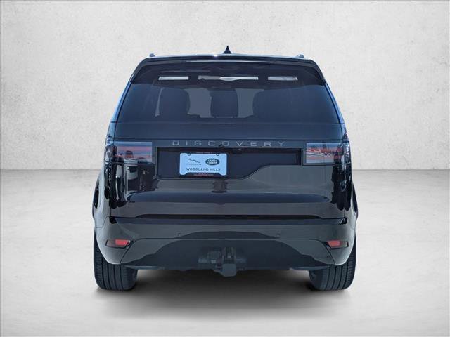 New 2025 Land Rover Discovery Dynamic SE image 8