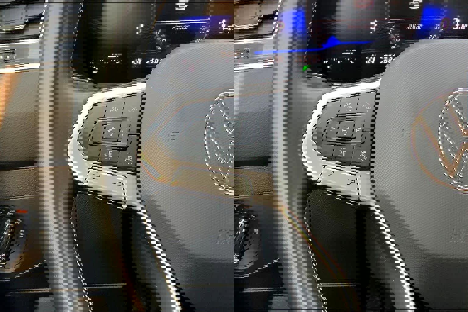 Used 2024 Volkswagen Tiguan SE image 22