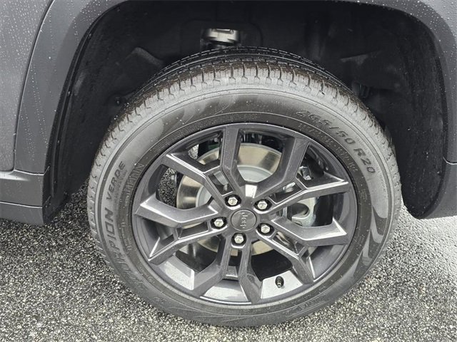 New 2025 Jeep Grand Cherokee L Limited image 9