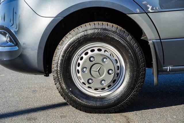 Used 2024 Mercedes-Benz Sprinter 3500 image 17