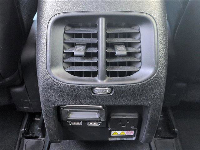 Used 2019 Jeep Cherokee Limited image 17