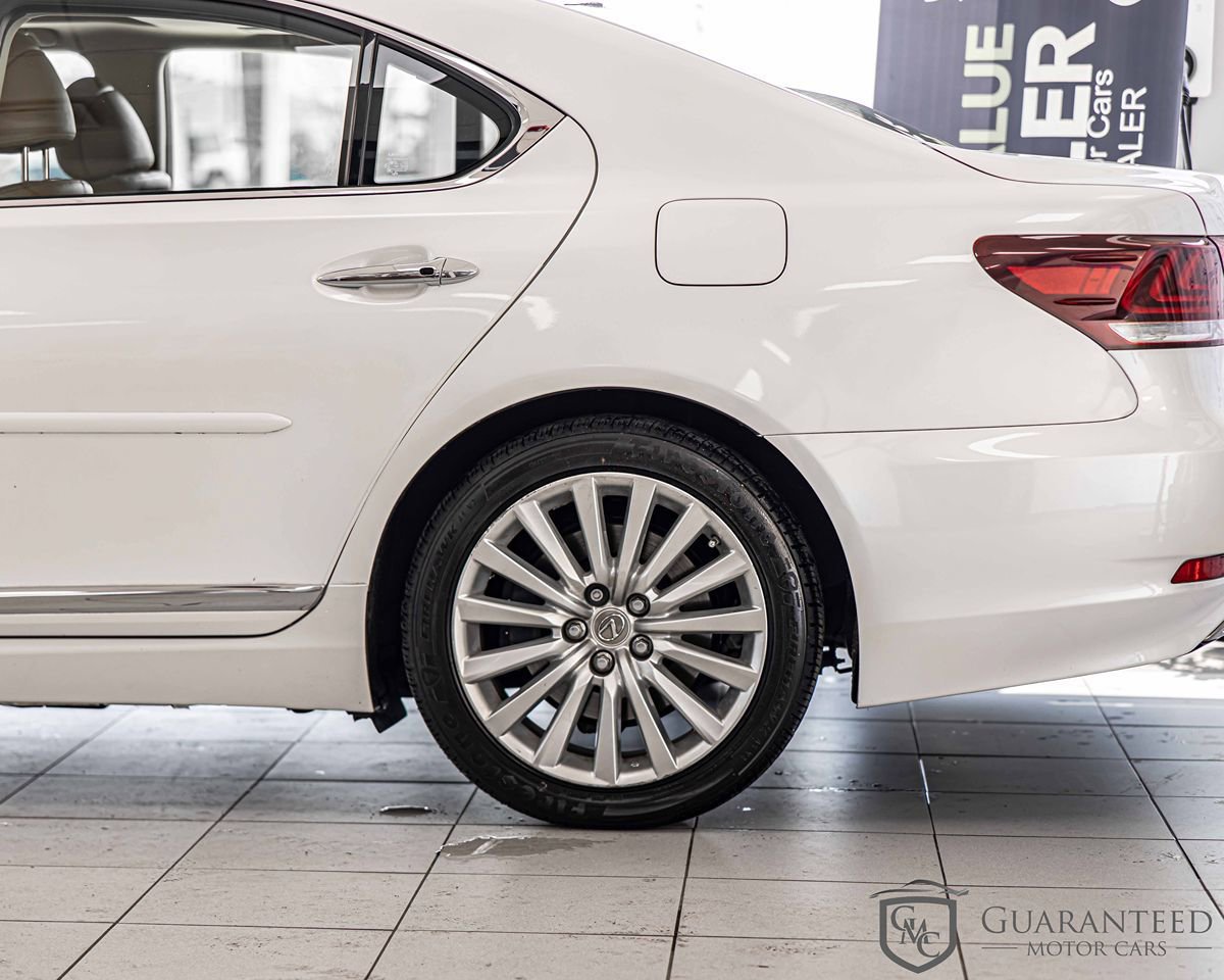 Used 2017 Lexus LS 460 AWD w/ Comfort Package image 8