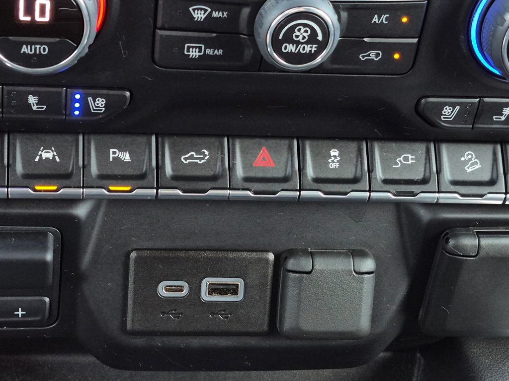 Used 2021 Chevrolet Silverado 1500 LTZ w/ Safety Package II AWD/4WD image 28