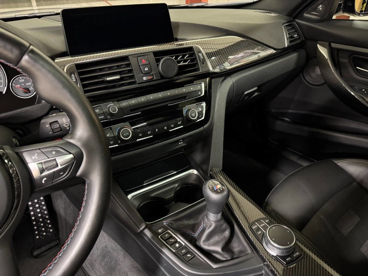 Used 2017 BMW M3 image 2