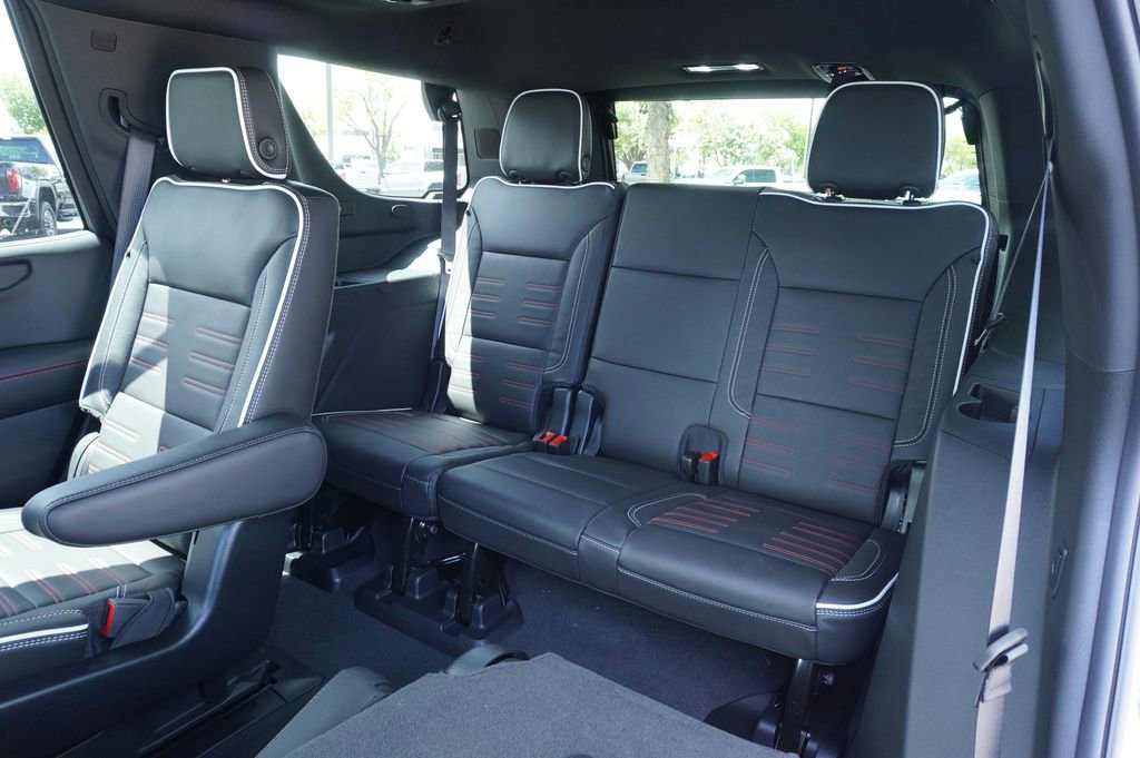 New 2026 GMC Yukon AT4 Ultimate AWD/4WD image 10