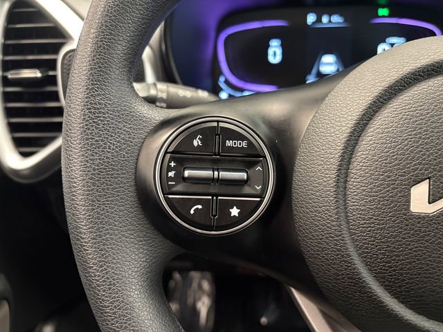 Used 2025 Kia Soul LX w/ LX Technology Package image 12