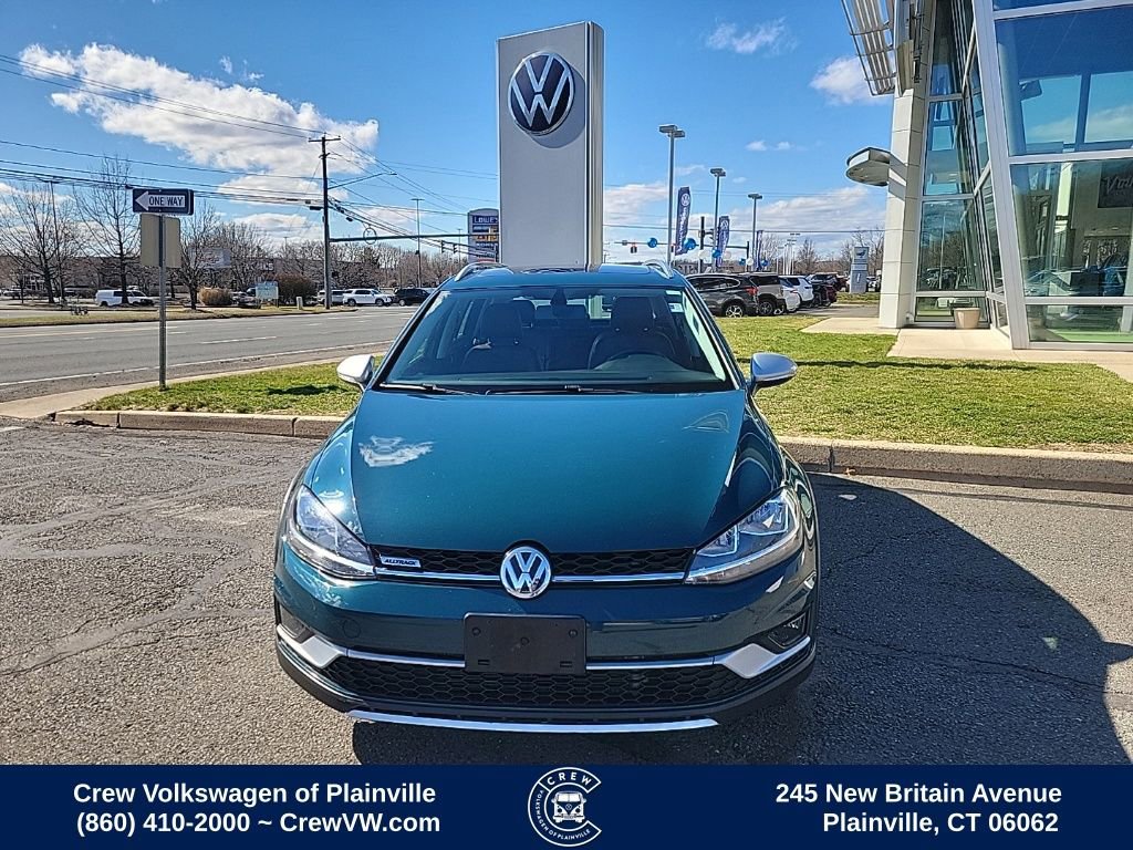Used 2018 Volkswagen Golf Alltrack SE image 2