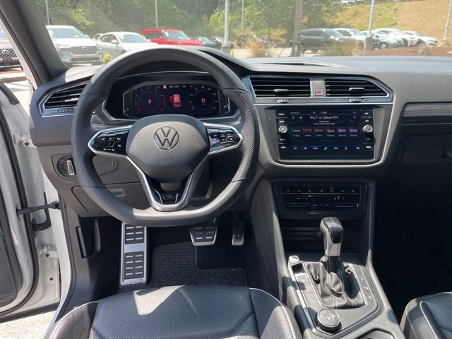 Used 2022 Volkswagen Tiguan SEL R-Line image 17