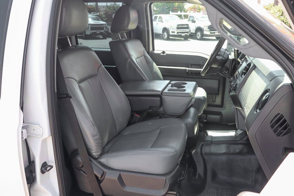 Used 2013 Ford F550 2WD Crew Cab Super Duty w/ Payload Upgrade Pkg image 32