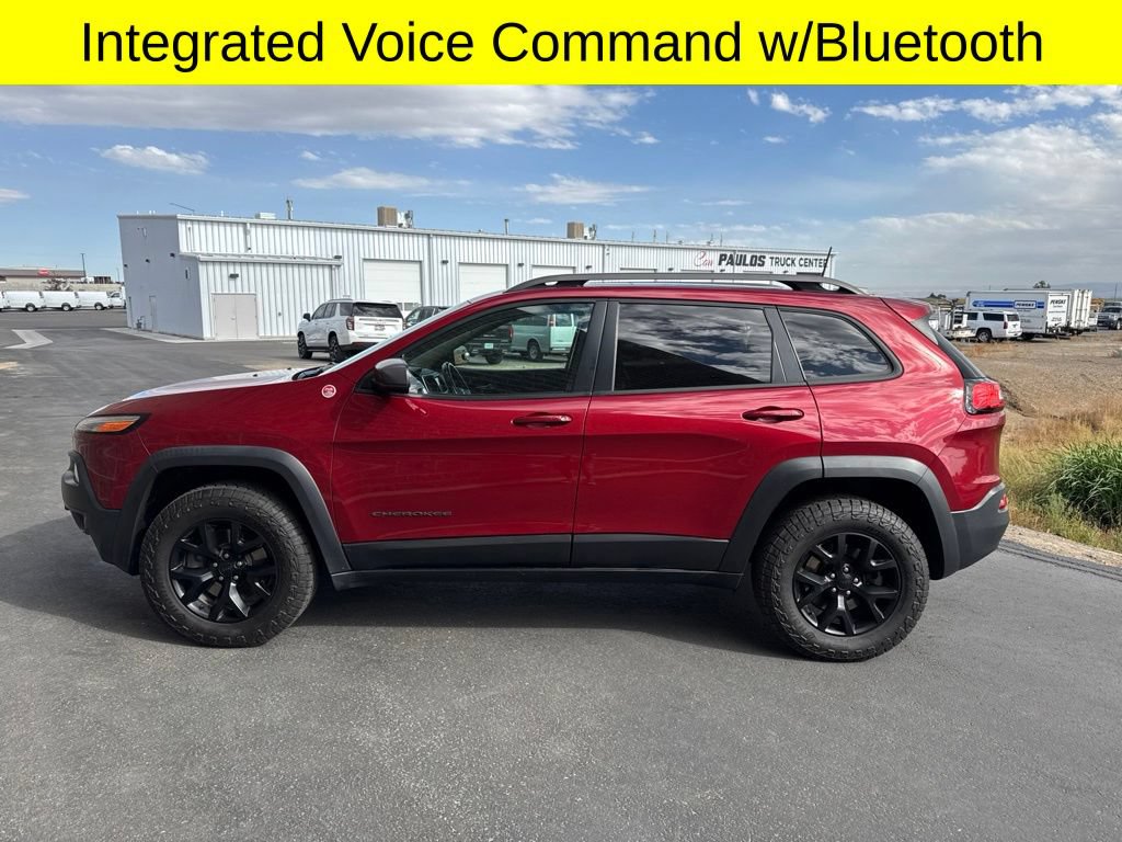 Used 2017 Jeep Cherokee Trailhawk AWD/4WD image 6