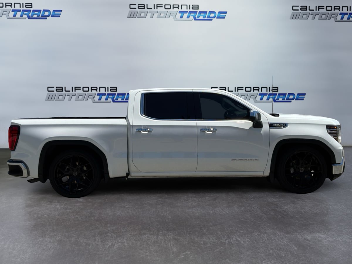 Used 2024 GMC Sierra 1500 SLT RWD image 4